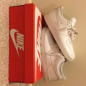 White nike Air Force 1